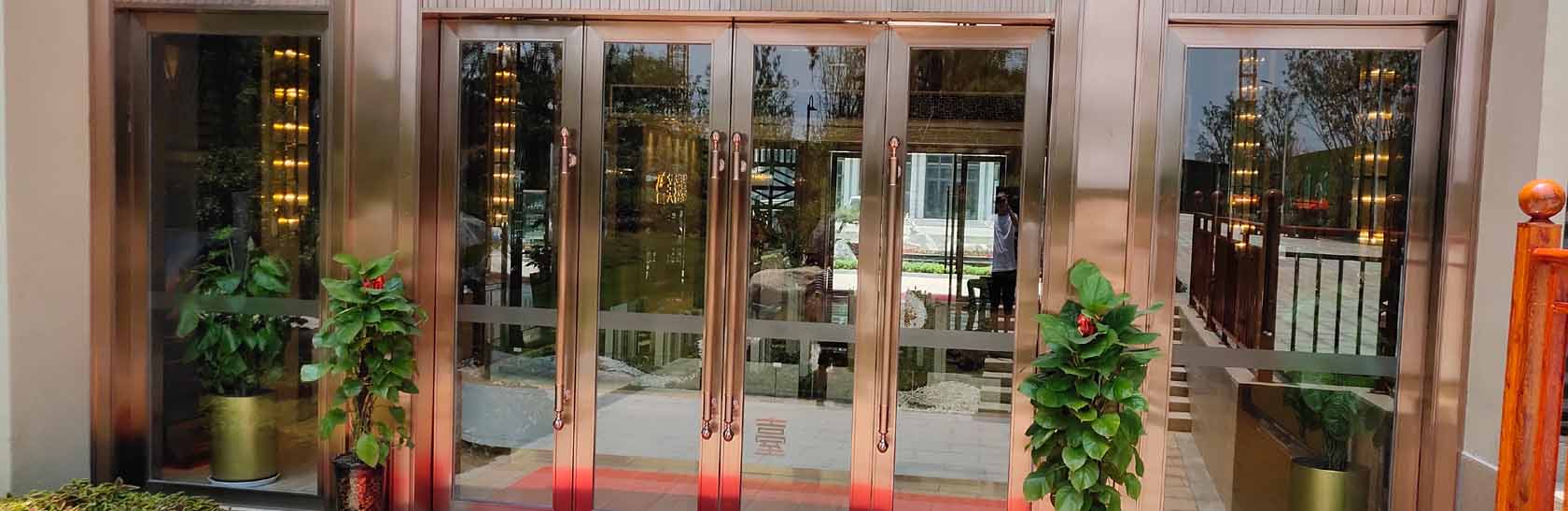 我们承接不锈钢装饰工程