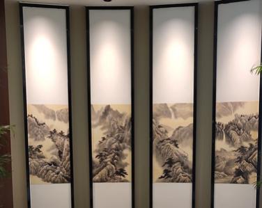 <strong>酒店夹绢黑钛不锈钢屏风</strong>