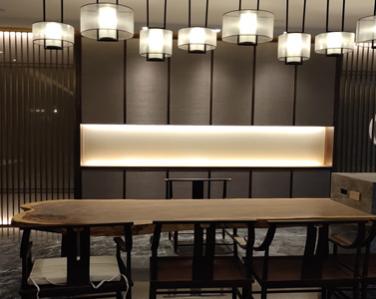 <strong>郑州乾元会所青古铜不锈钢屏风</strong>