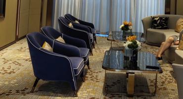 售楼部黄古铜不锈钢桌椅