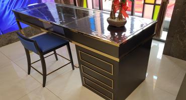 镶边钛金不锈钢办公桌