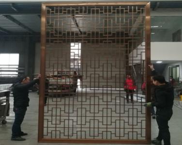 <strong>古典中式玫瑰金不锈钢屏风</strong>