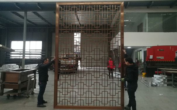河南鑫马不锈钢制作的古典中式玫瑰金不锈钢屏风